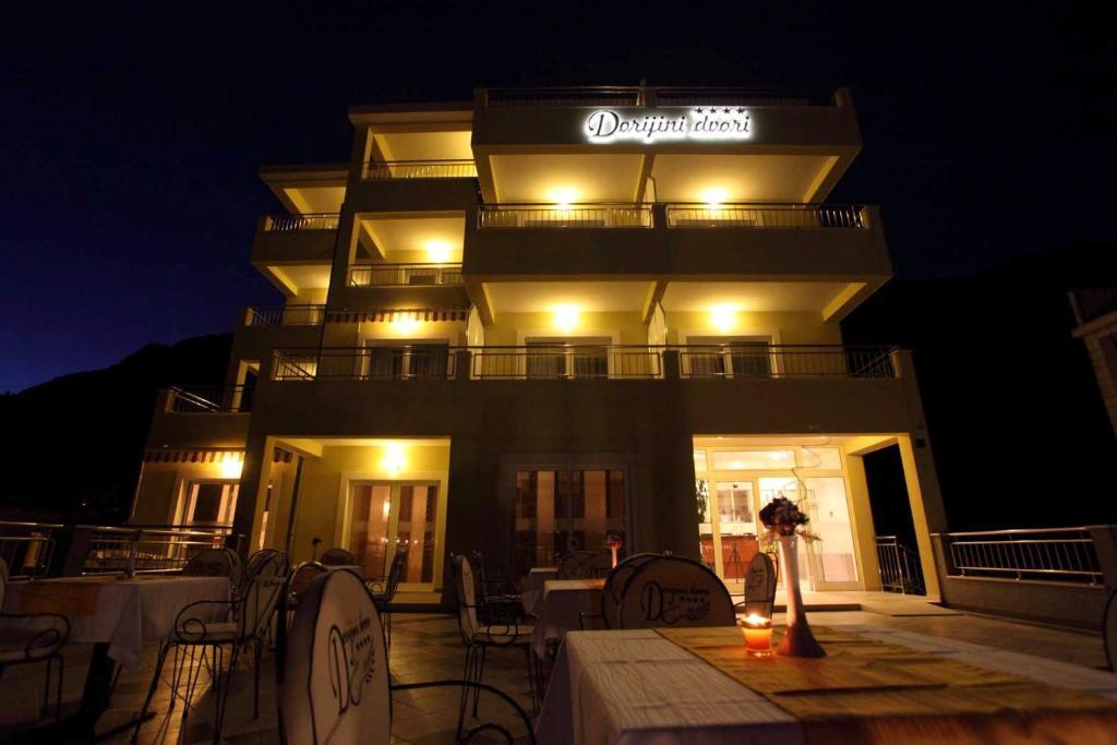 Dorijini Dvori Bed & Breakfast Baska Voda Exterior photo