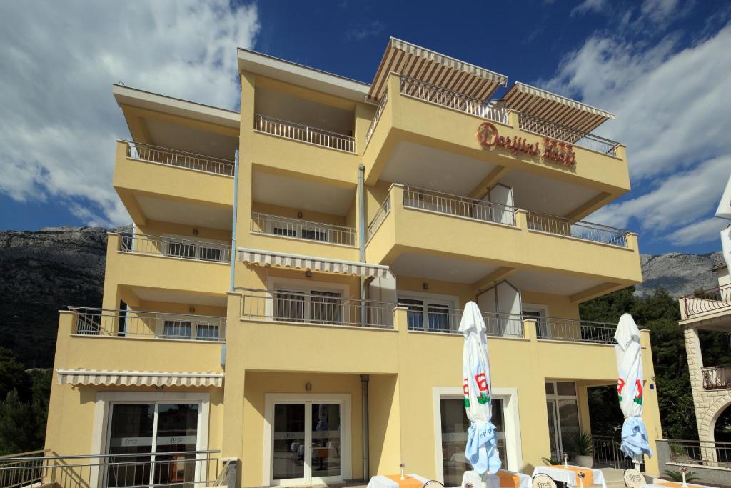 Dorijini Dvori Bed & Breakfast Baska Voda Exterior photo